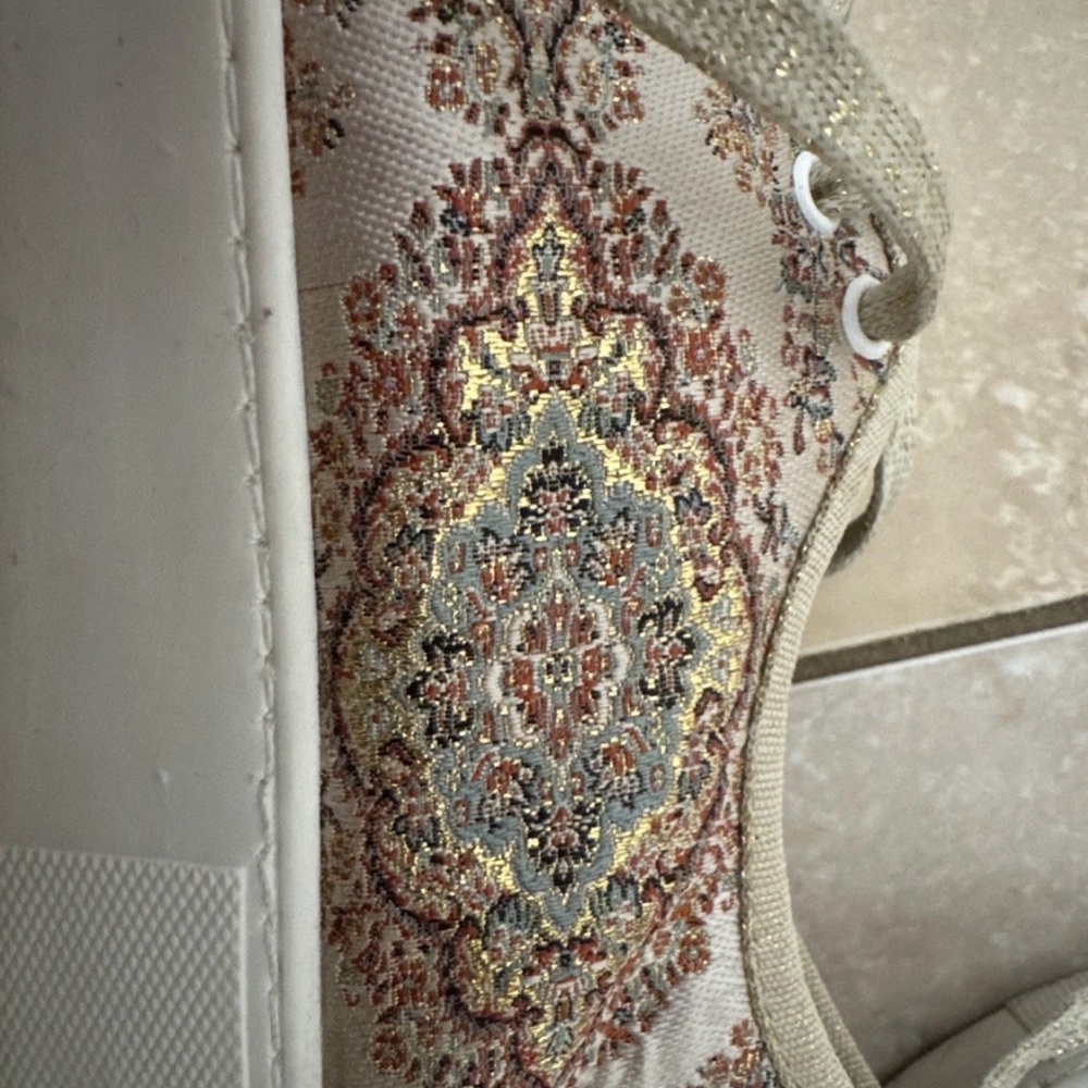 Chic Patterned Women's Sneakers - image 3